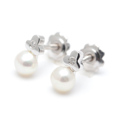 Pendientes Oro Perla Flor Tallada